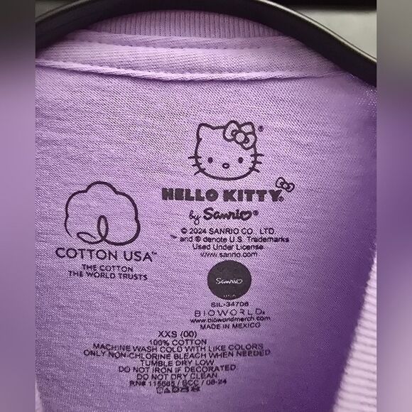 Kitty Hello Kitty Halloween Graphic Short Sleeve Tee, Womens Size XXS 00 - Picture 6 of 7